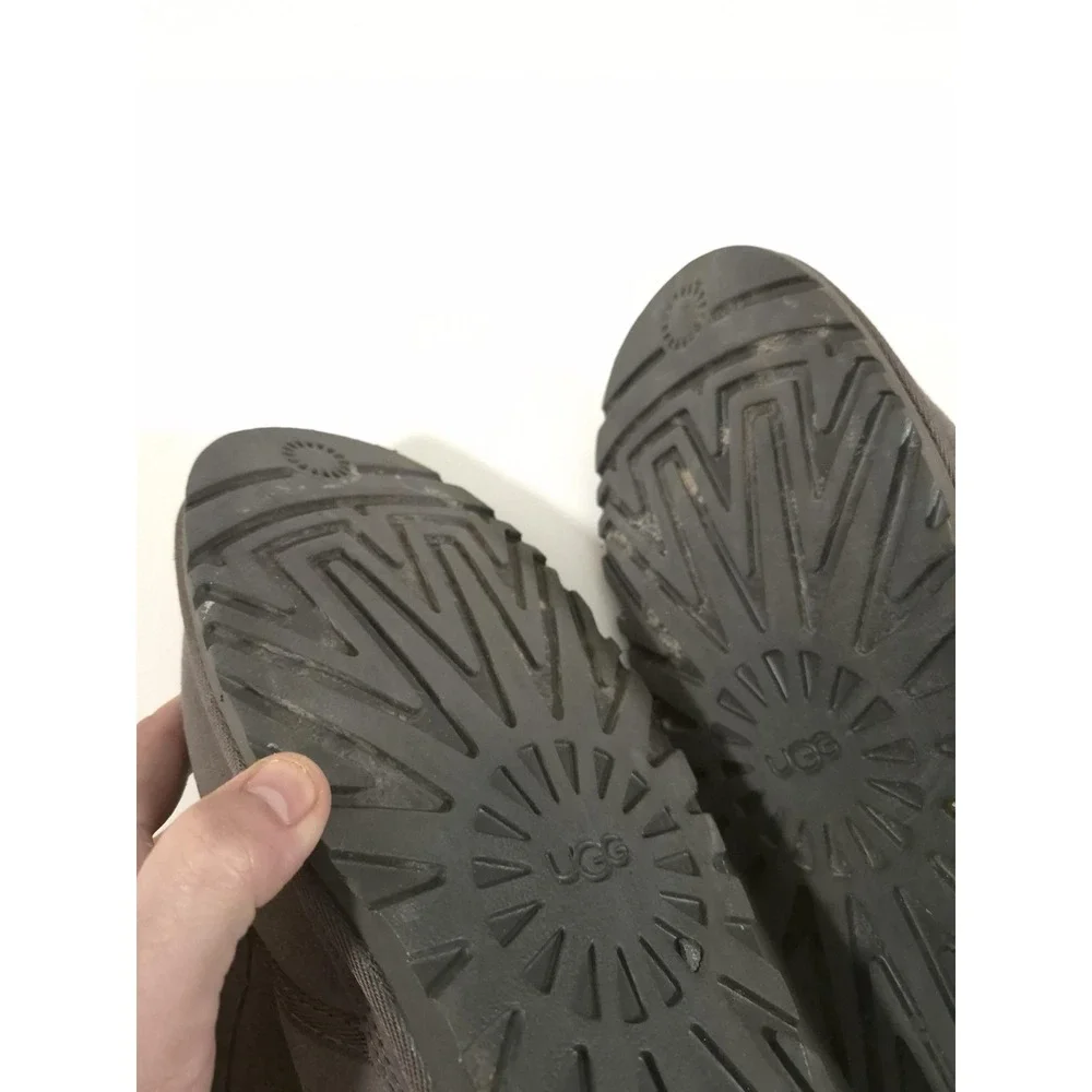 UGG tag lined